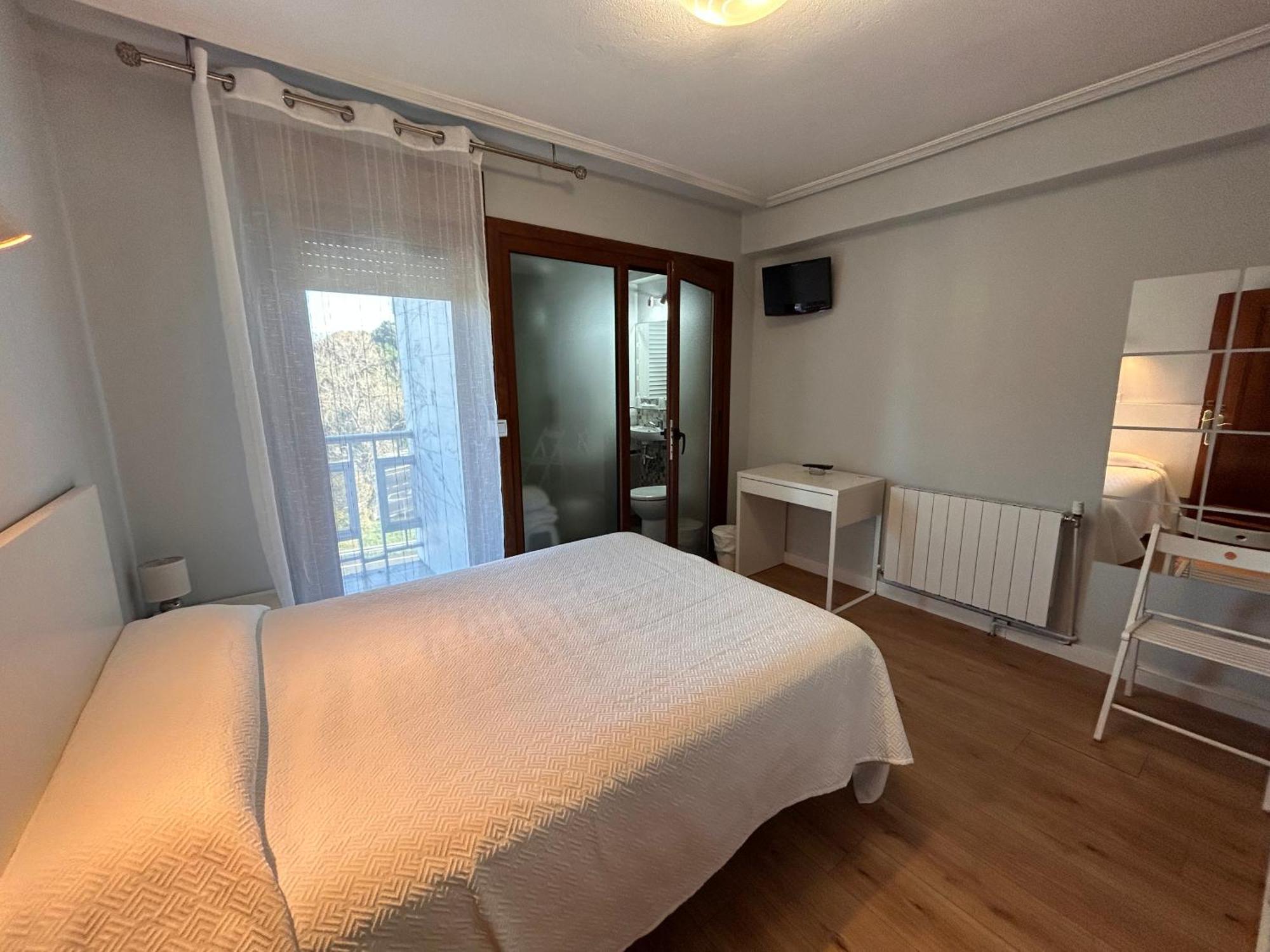 Hostal El Carro Laredo Eksteriør bilde