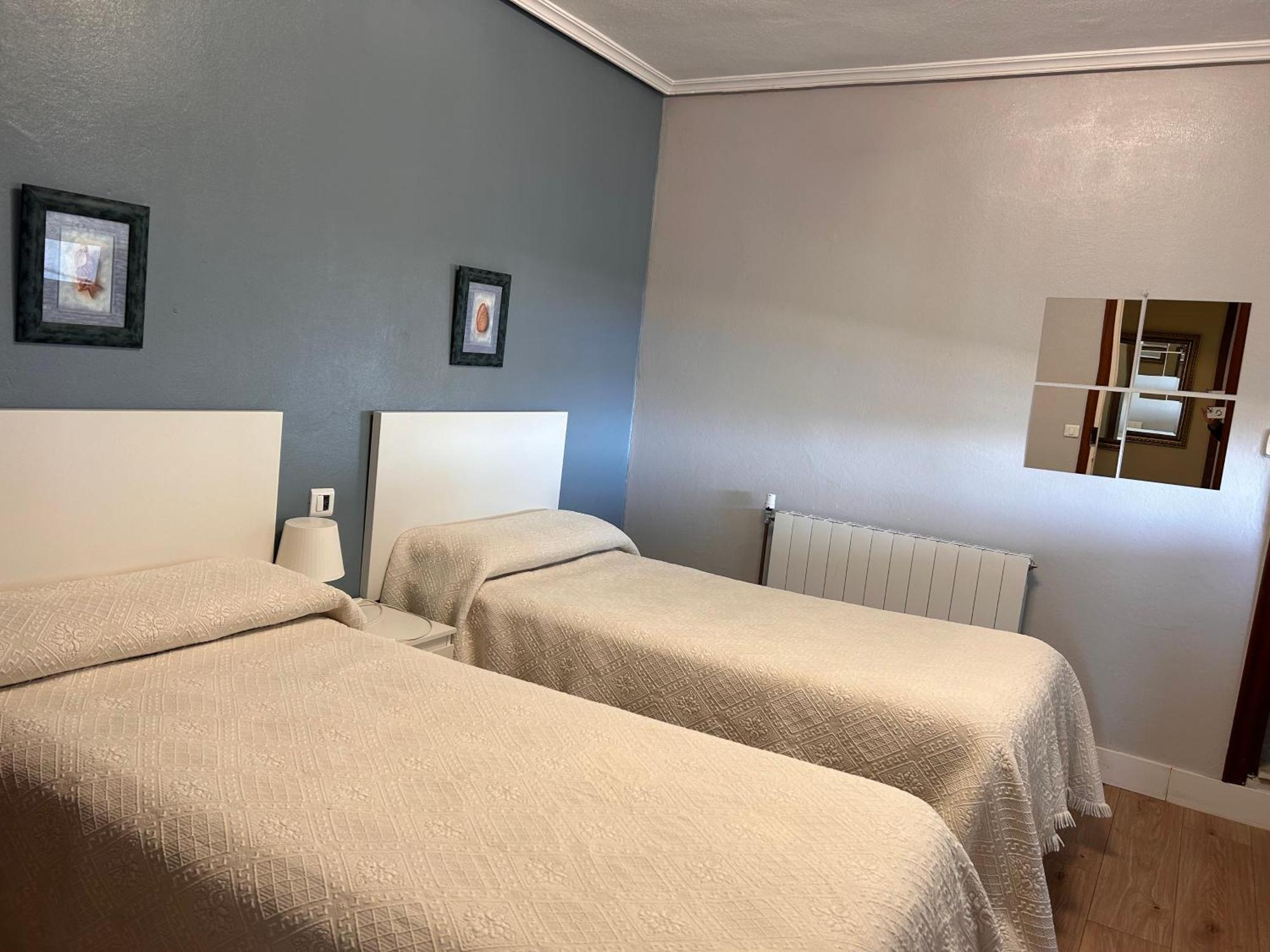 Hostal El Carro Laredo Eksteriør bilde