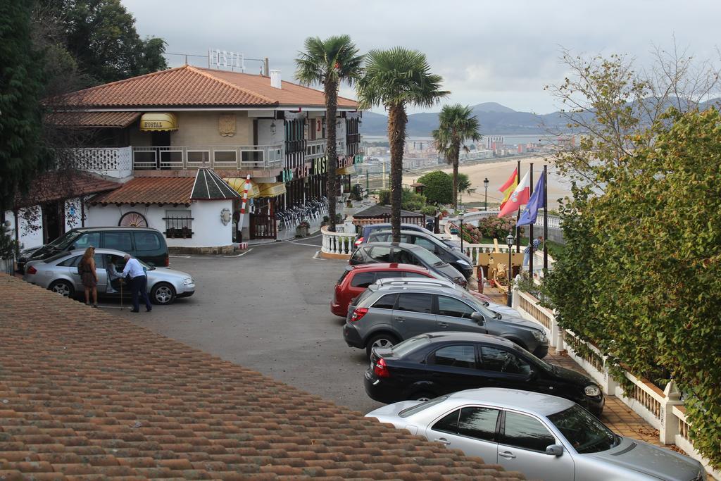 Hostal El Carro Laredo Eksteriør bilde
